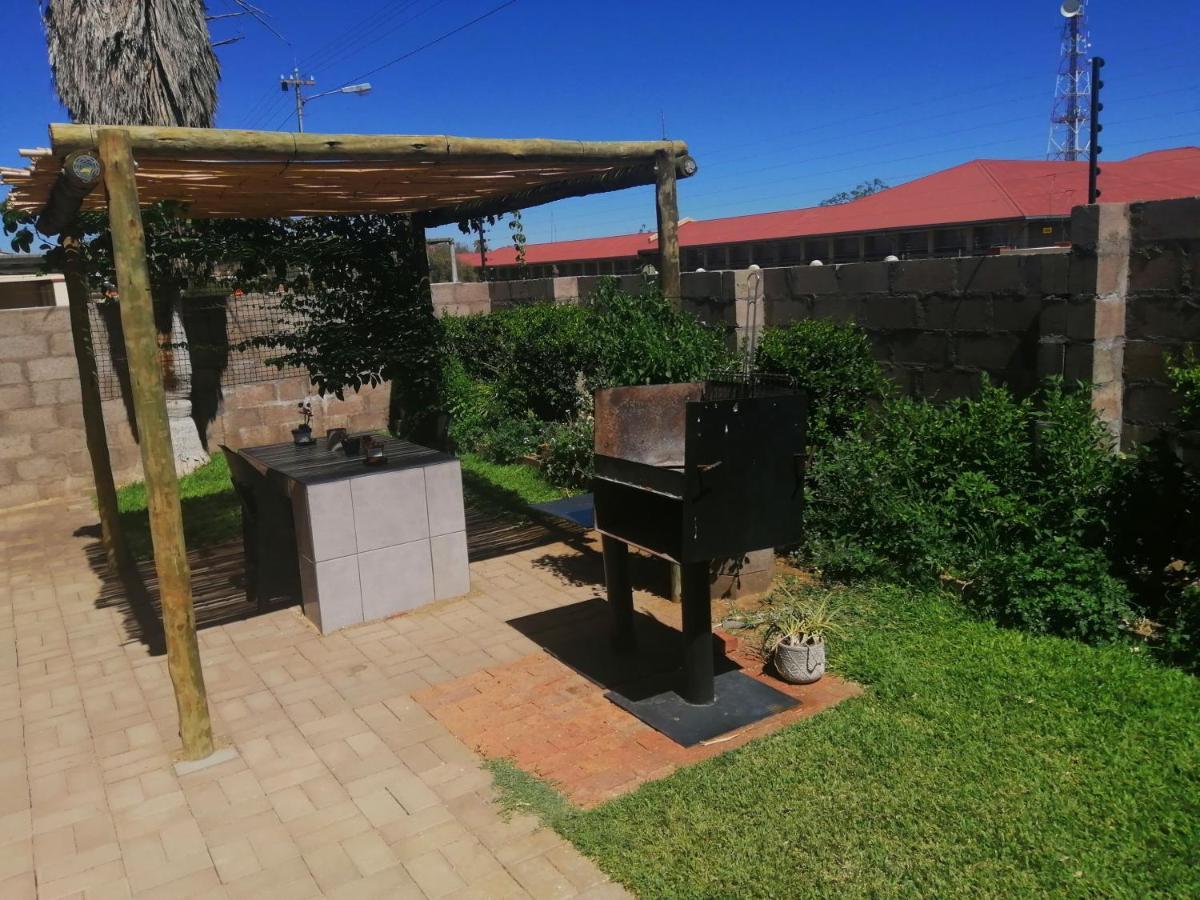 ホテル Keetmanshoop Self-Catering エクステリア 写真